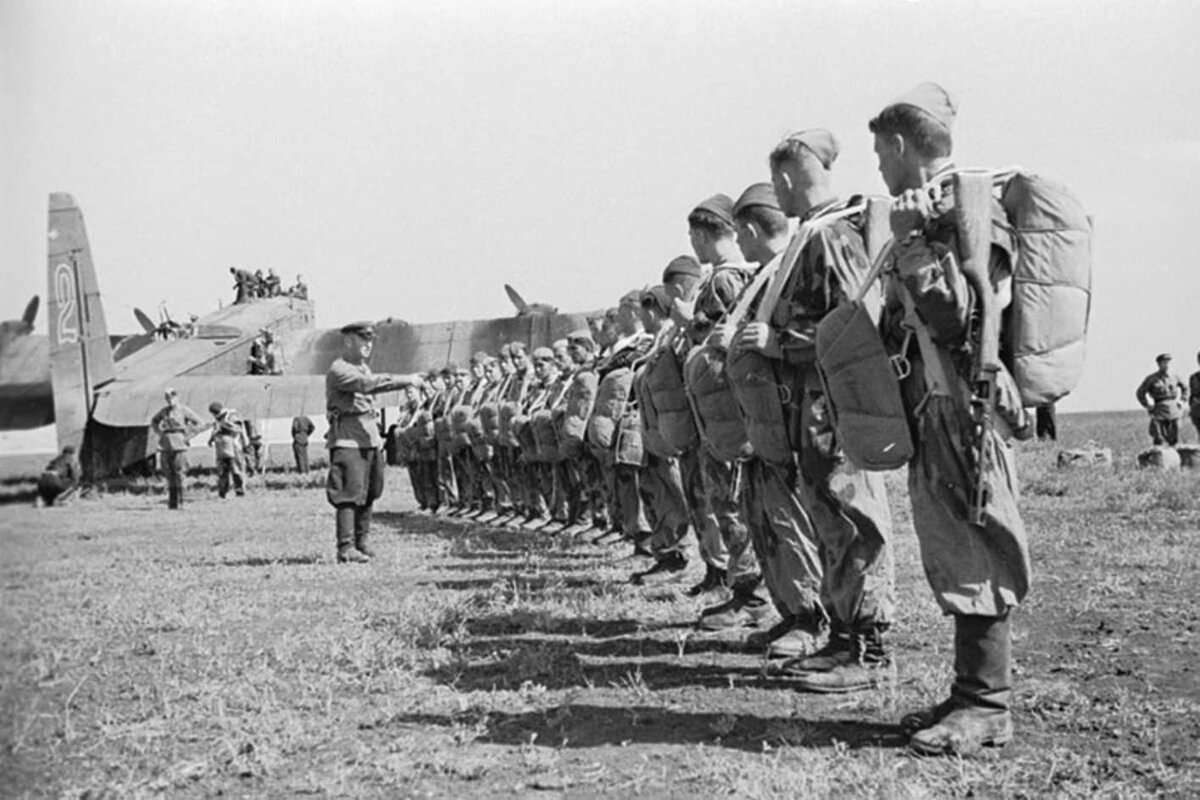 Советские десантники