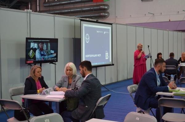 Сегодня мы собрались на "14-ой Бирже субконтрактов в промышленности", чтобы объединить усилия в развитии белорусской промышленности. 