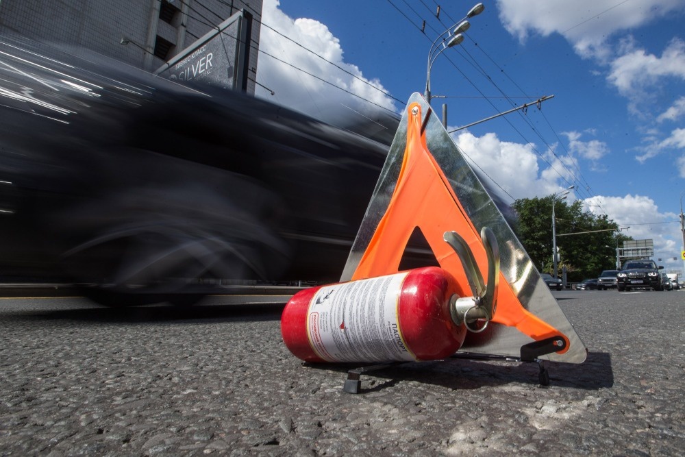    Место аварии покидать нельзя. За одним исключением. Но в этом 1 случае надо вернуться обратно. / Александр Корольков