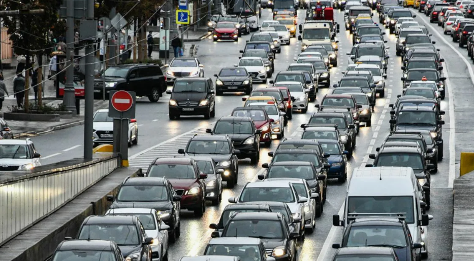 Поток машин