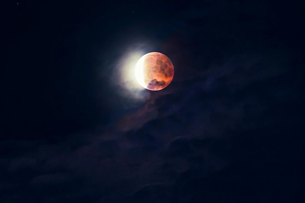    Луна unsplash.com