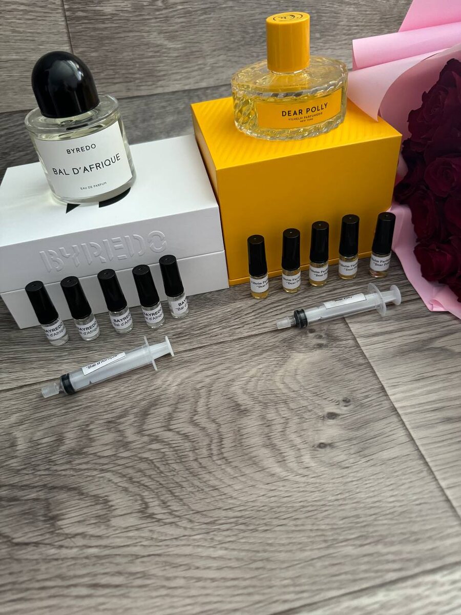 Так выглядят отливатны. Распив новых ароматов идет во всю. Красота какая-то неземная. Даже не верится, что такое волшебство создается руками человека. Хотя - эти ароматы результат творения легендарных парфюмеров 