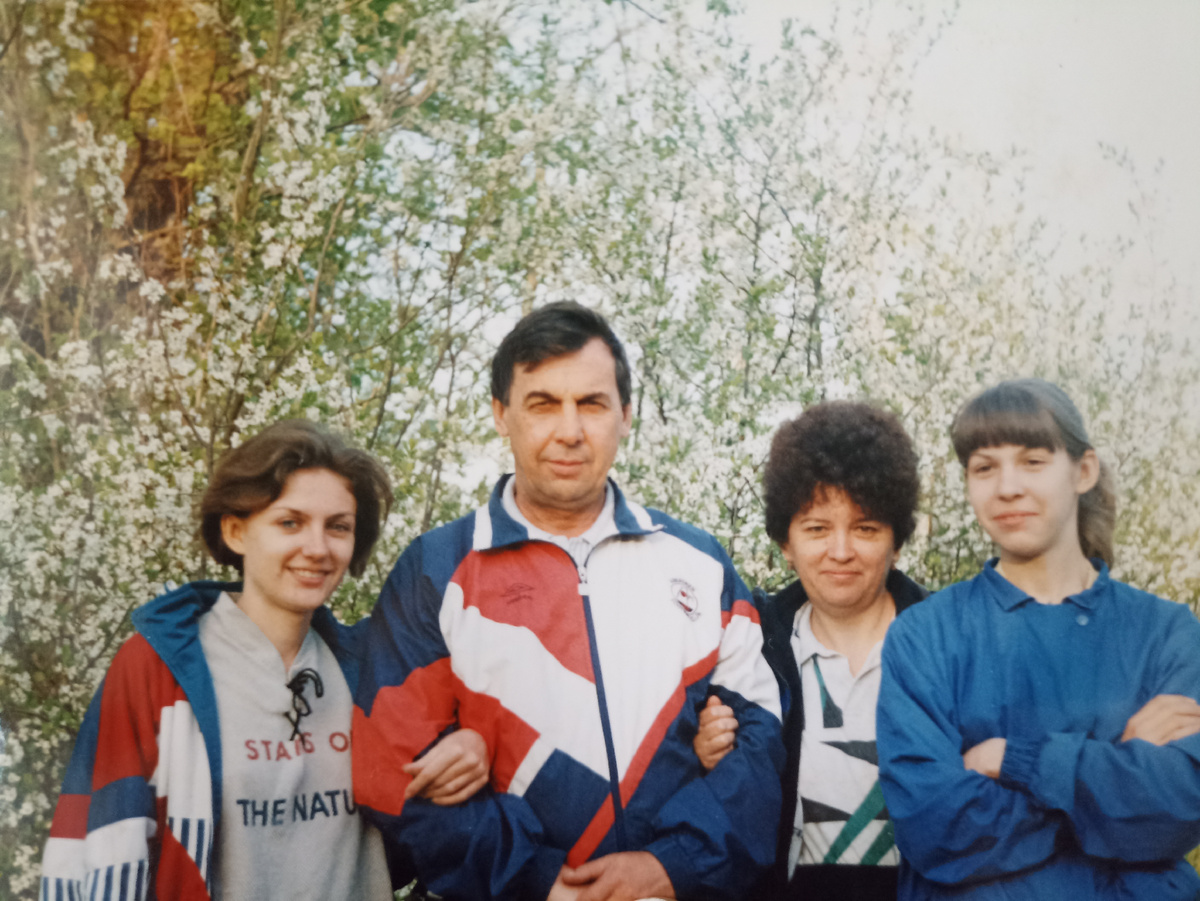 На Сухой с родителями, 1999г