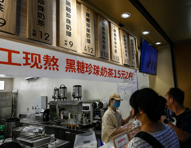 Делают чаи, холодные чаи, бабл-чаи, всякие "извращенные" рецепты