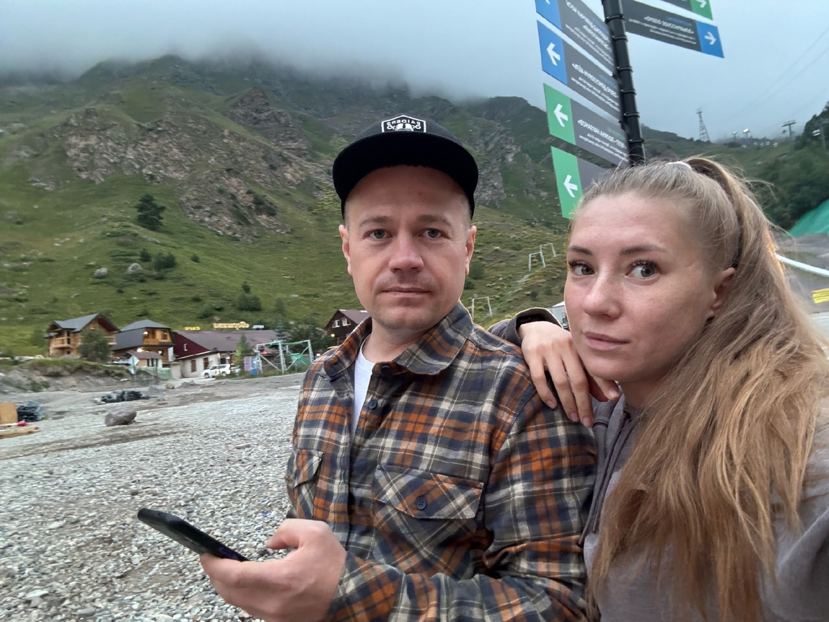 Приехали в Азау, ищем хачаны