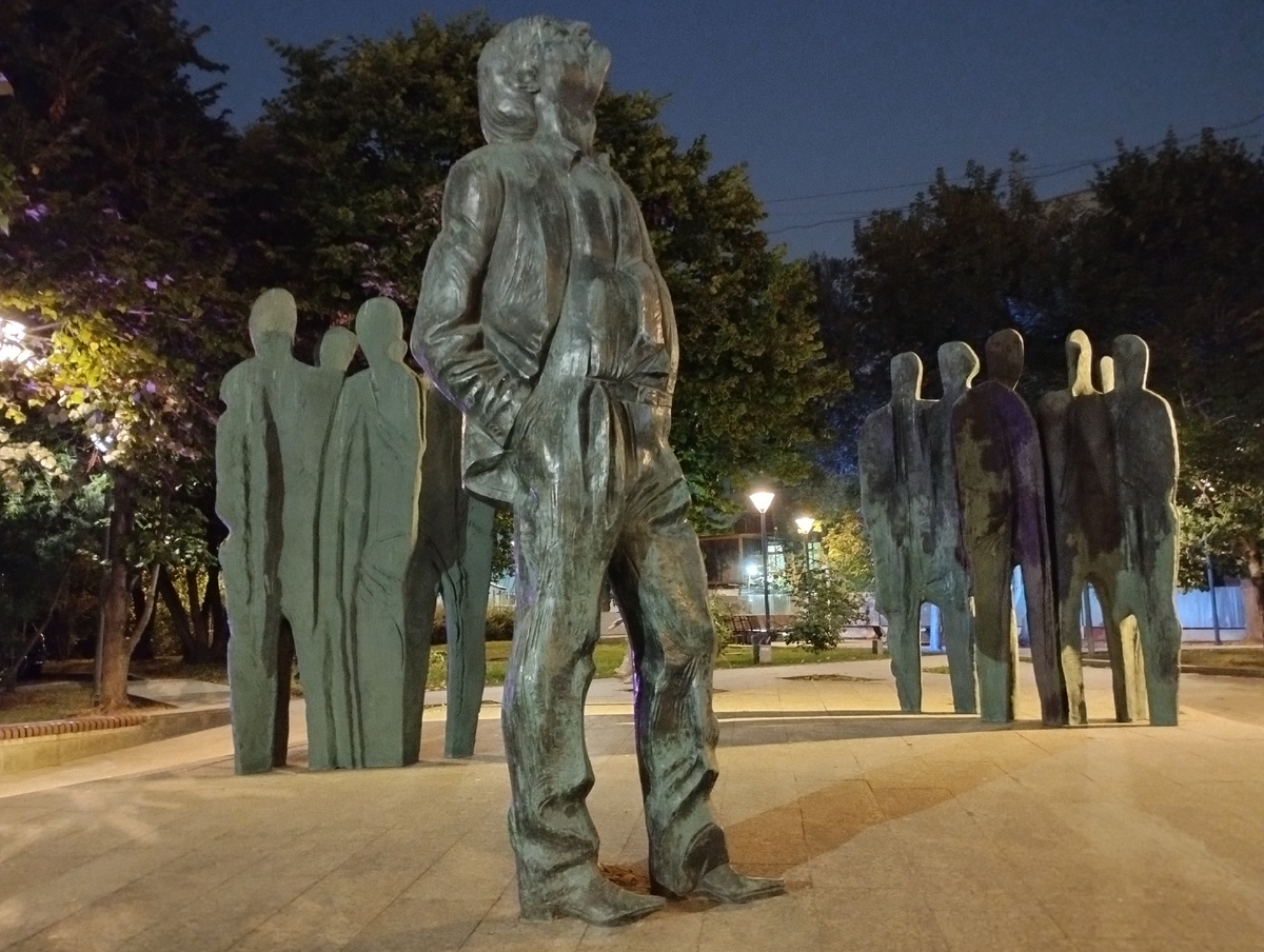 Памятник Иосифу Бродскому (ФОТО АВТОРА)