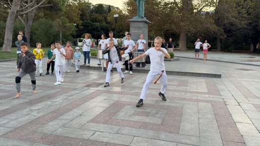 Ялта Капоэйра International Capoeira Raiz