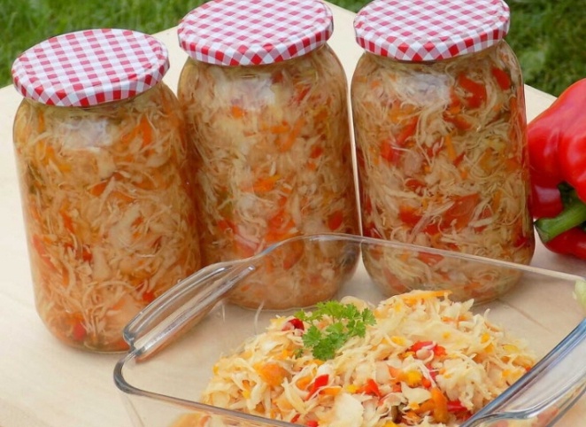 Узнала, почему у соседки маринованная капуста с перцем такая вкусная: подарили метод без стерилизации и 3 хитрости. Век живи, век учись