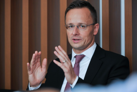    Петер Сийярто