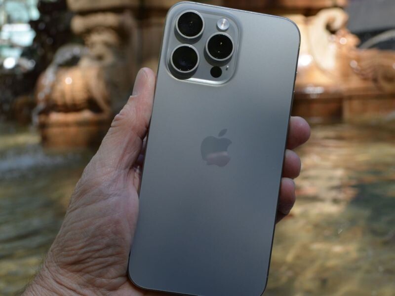 На днях новейшие флагманы iPhone 16 поступили в продажу, а покупатели уже столкнулись с первыми проблемами в работе устройств. Жалобы поступают на модель iPhone 16 Pro, у которой возникли неполадки с отзывчивостью экрана.