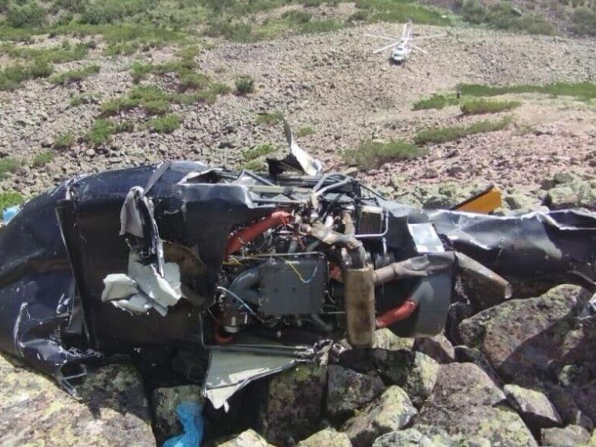    Место крушения вертолета Robinson в Якутии© Фото : Восточное межрегиональное следственное управление на транспорте СК России