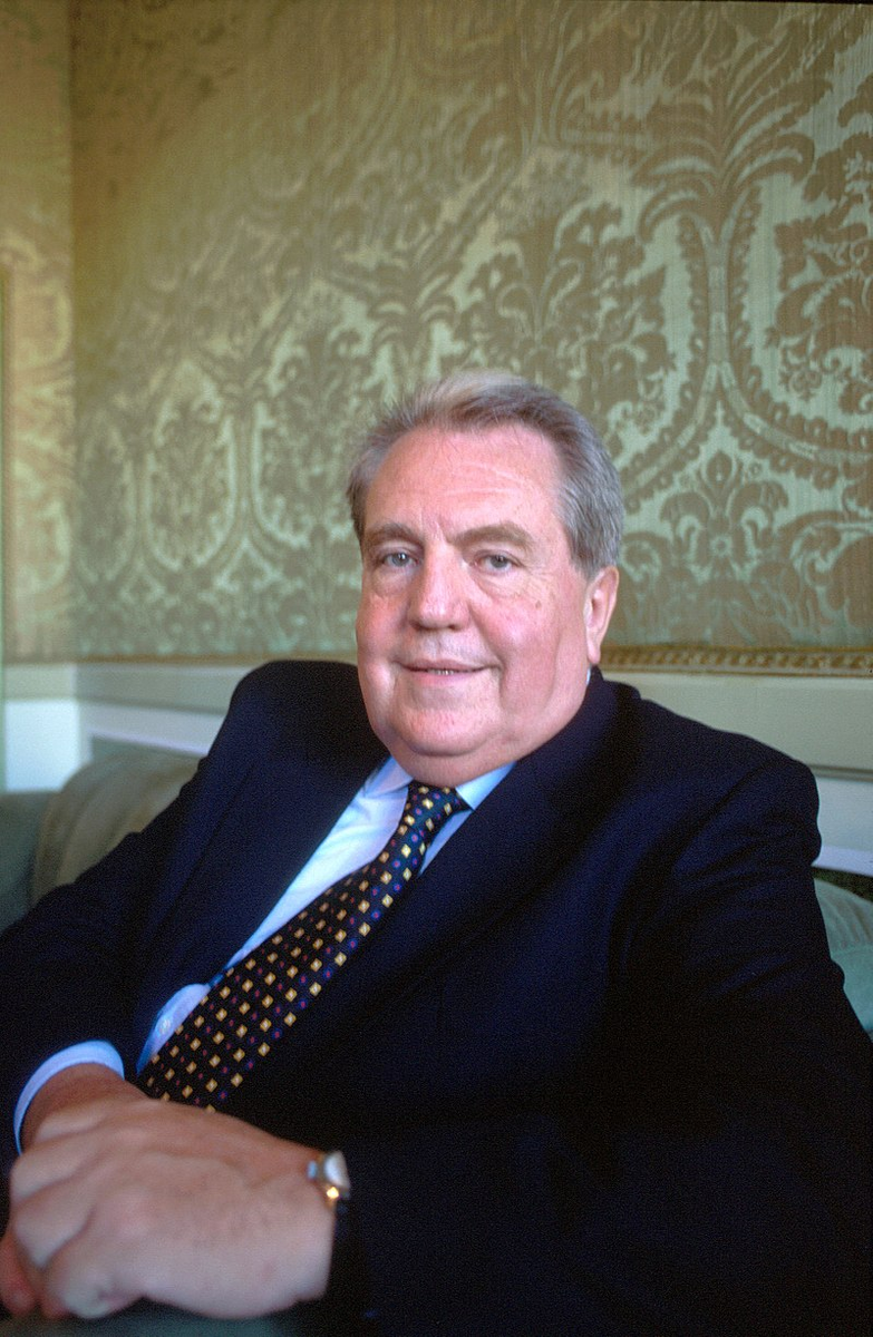 Википедия https://ru.wikipedia.org/wiki/Понтиджа,_Джузеппе