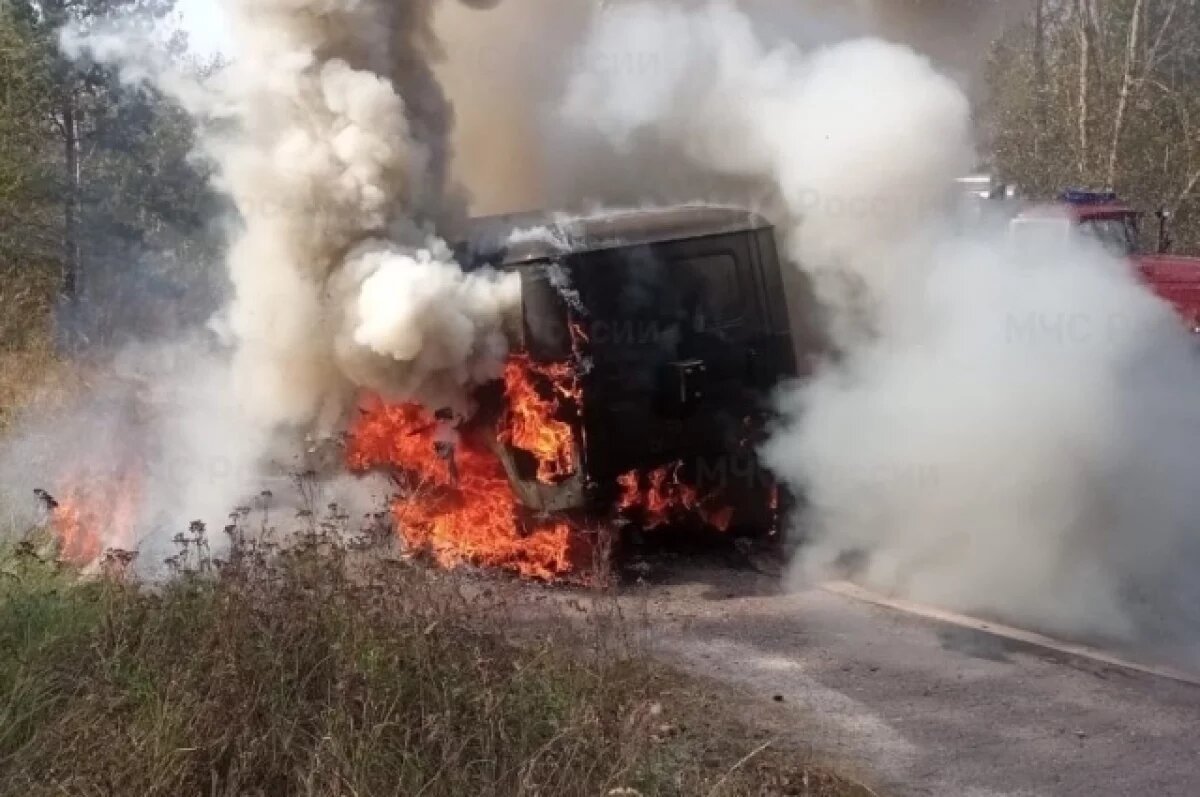    В Брянске и Гордеевском районе сгорели два автомобиля