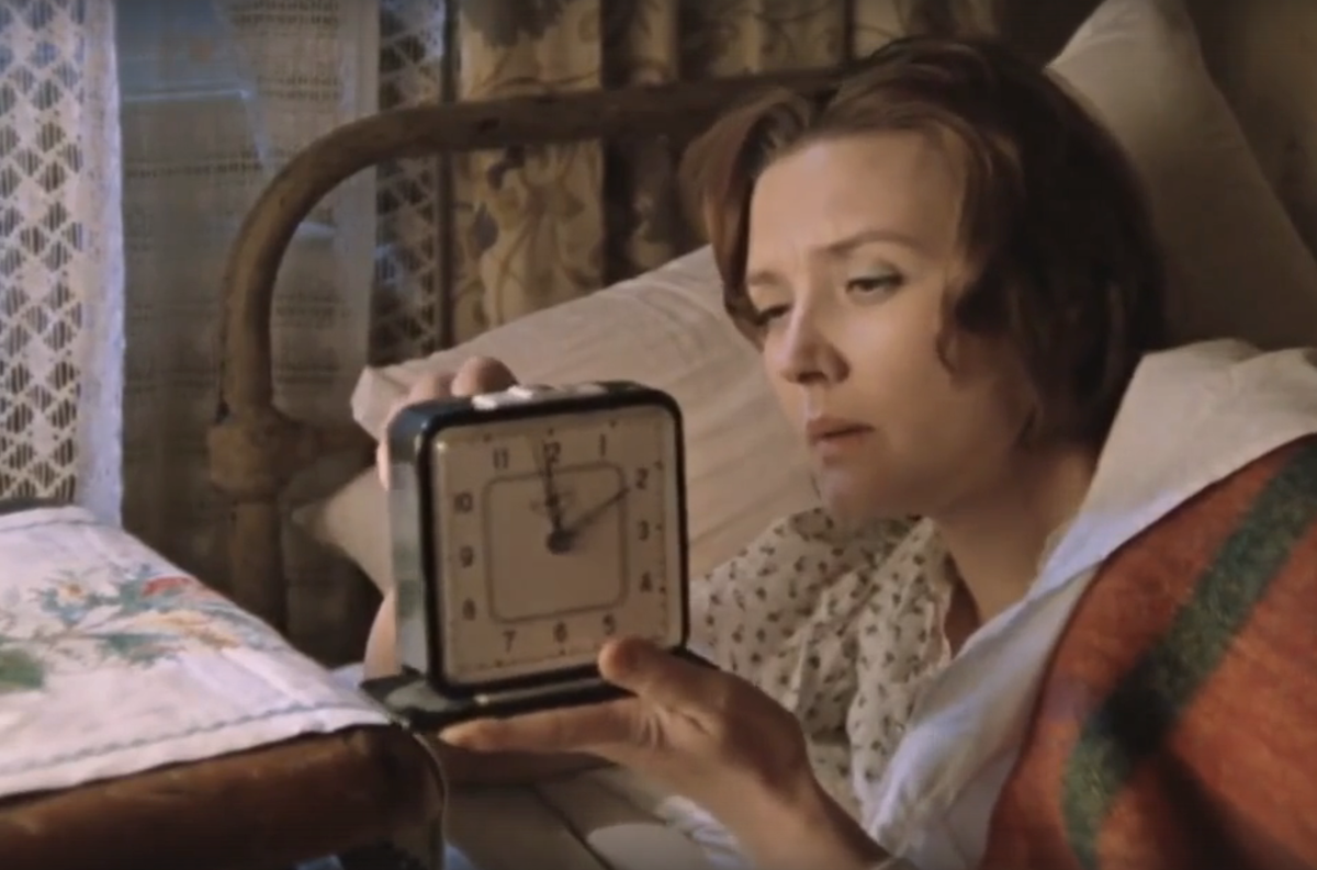 Кадр из фильма "Москва слезам не верит".