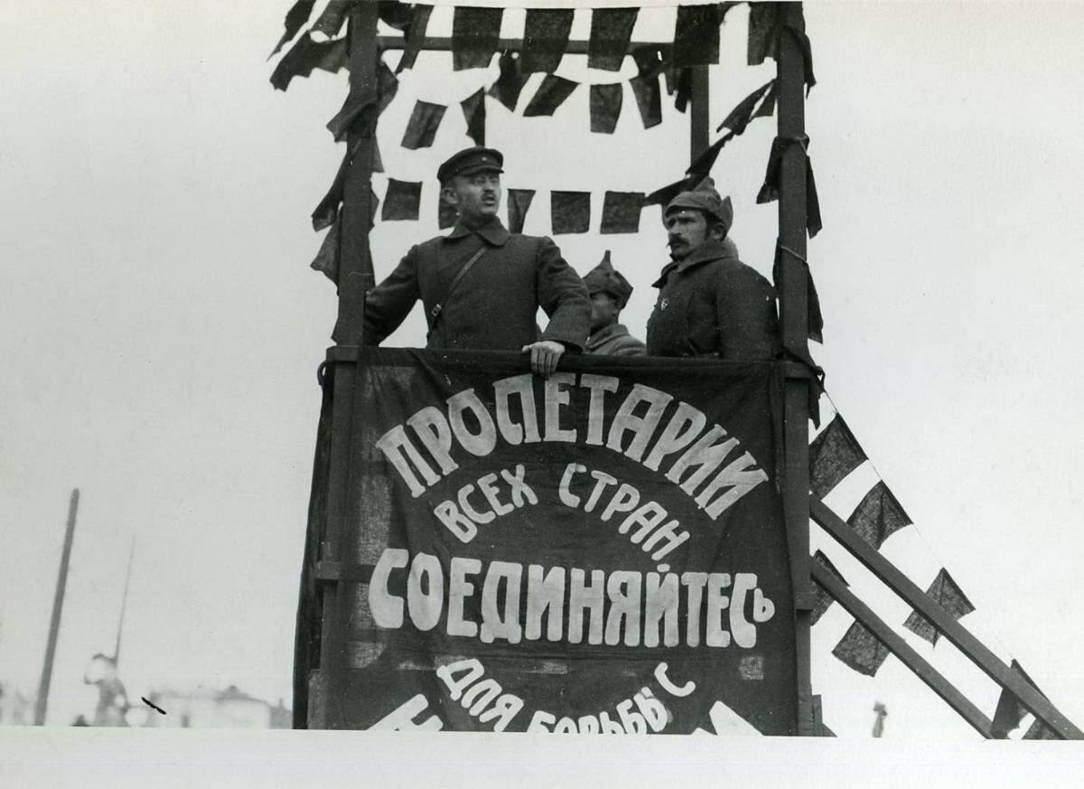 Выступление К. Новикова, 1926 год. фото из rg.ru 