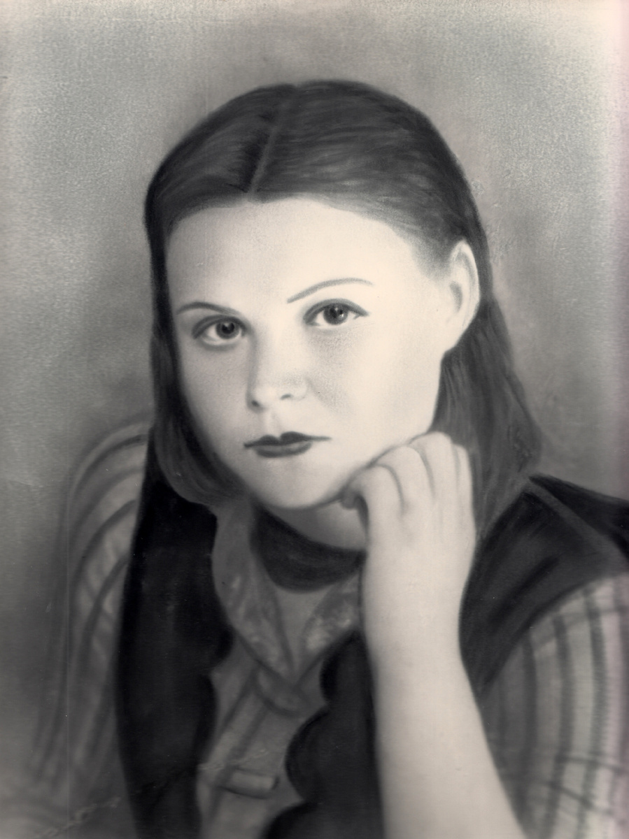 Мария Романенко (довоенное фото)