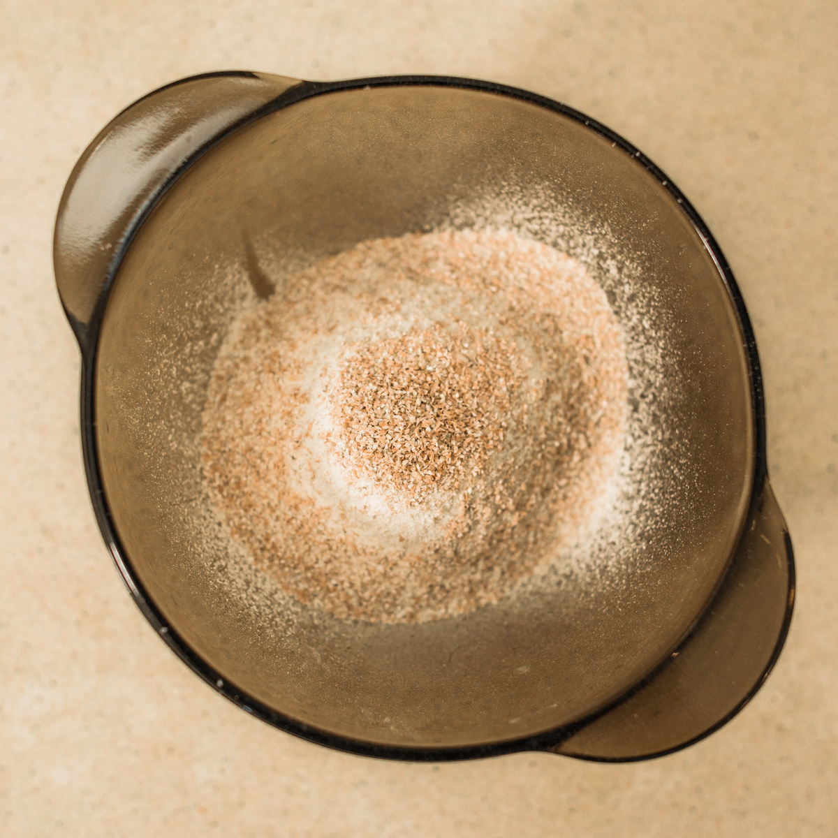 Просеянная цельнозерновая мука