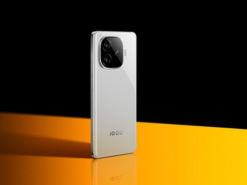    iQOO показала флагманский, но очень недорогой Z9 Turbo+: Dimensity 9300+, 144 Гц и 6400 мАч