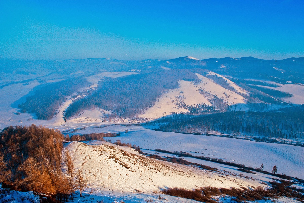 Мои любимые горы в ярких палитрах зимнего солнца. 2011 г.