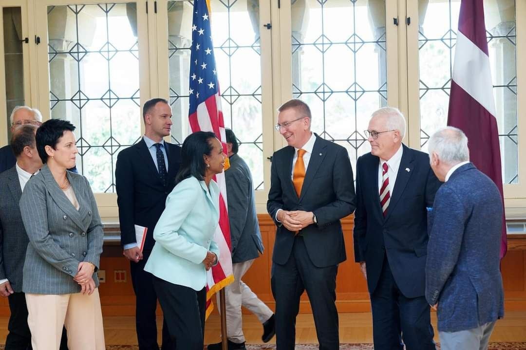 Визит Ринкевичса и латвийских бизнесменов в США (в центре - Кондолиза Райс) © соцсети