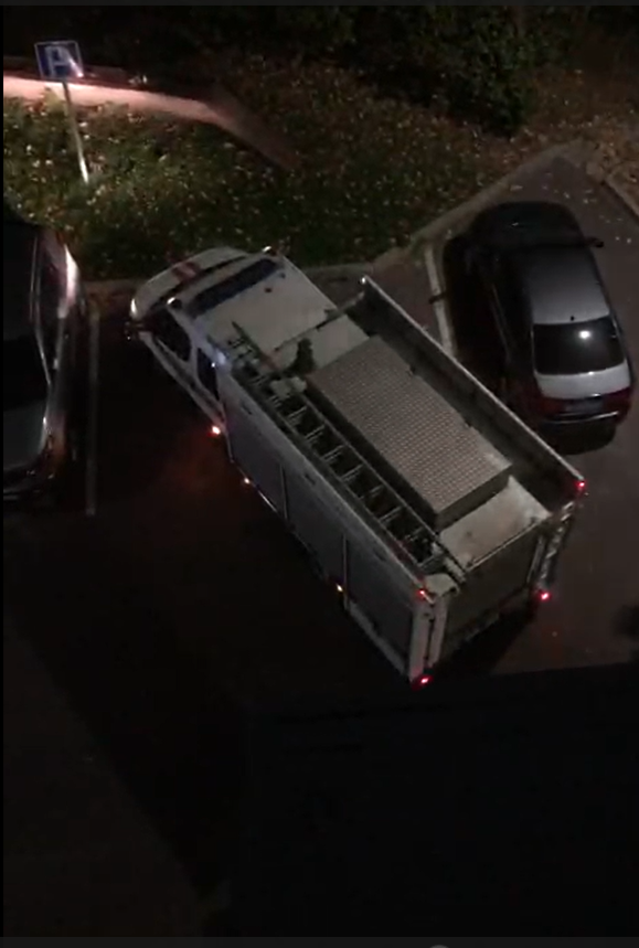 Дочь почти не отсвечивала в тот момент, но как позже выяснила - вела оперативную съемку происходящего