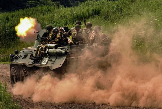    Военнослужащие ВС РФ