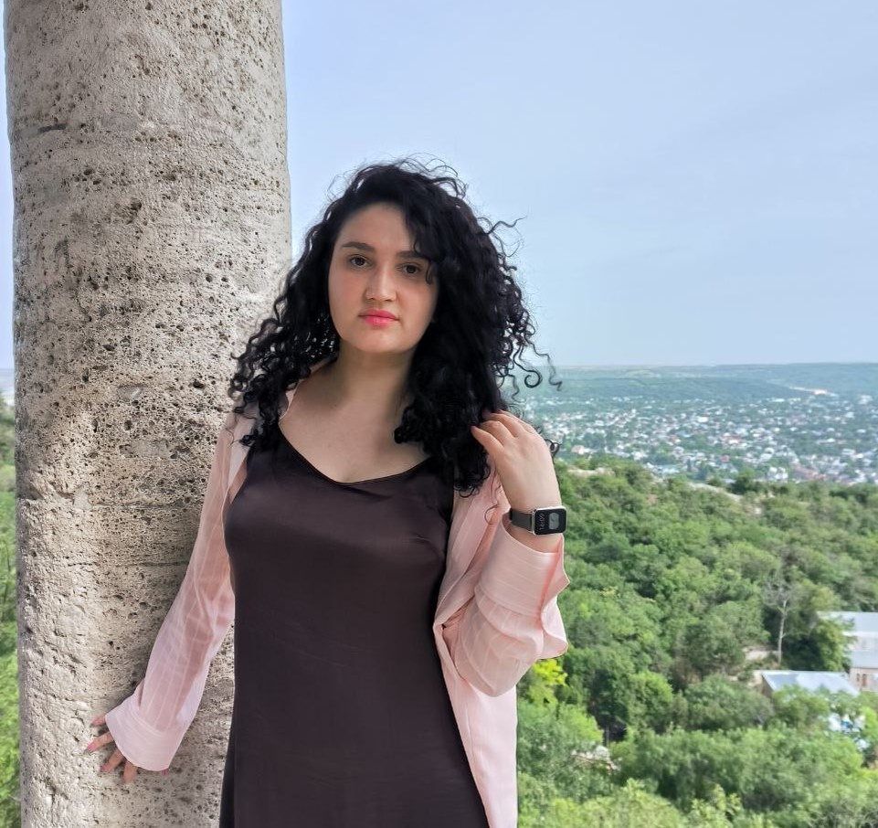 Испаният Кайипбекова, преподаватель НВГУ