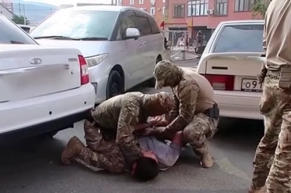    Пособников украинских кол-центров задержали в Дагестане за аферу на 100 млн