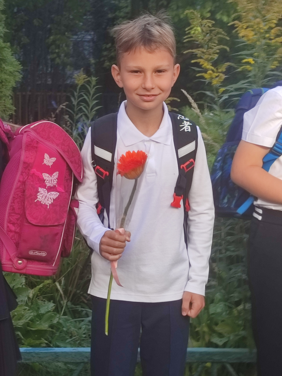 1 сентября. Какая система образования, такой и цветок) идея не моя) повзрослел!