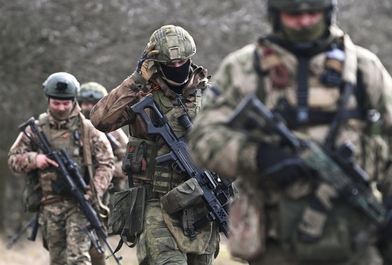    Военнослужащие ВС РФ