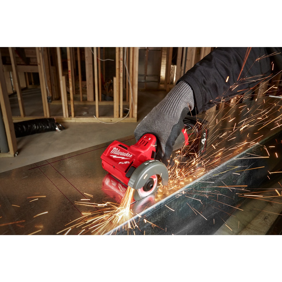 Субкомпактная многофункциональная отрезная машина Milwaukee M12 FCOT-422X FUEL (Арт. 4933464619)