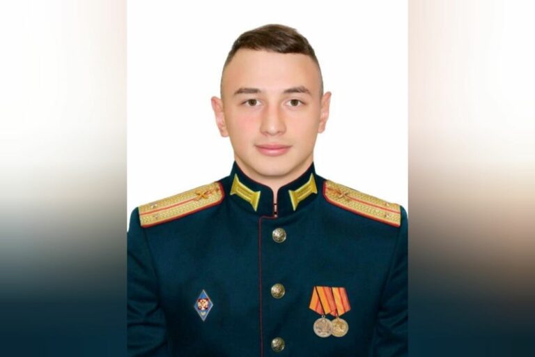    Награжден медалью Жукова. Марат Ситчанов из Соль-Илецка не раз спасал товарищей в зоне СВО Кристина Просвиркина