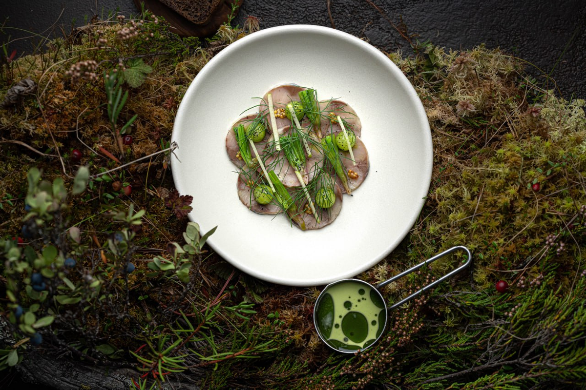 Фото: Карпаччо из скумбрии в ресторане Roomi