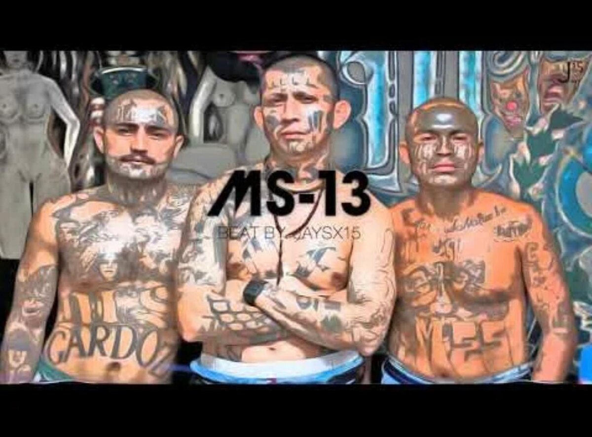 Татуировки говорят о принадлежности в банде Mara Salvatrucha