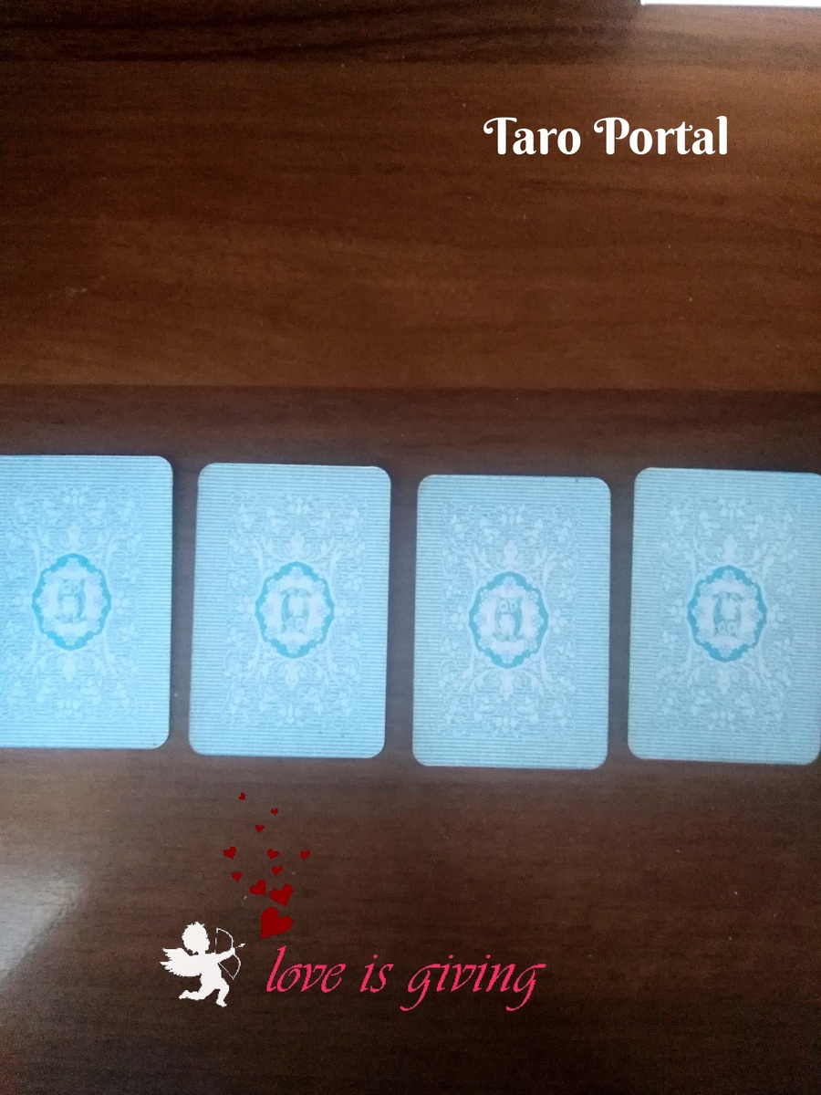 Фото 1. Загадайте свою карту, одну из 4х.. Фотоколлаж канала Таро Портал .