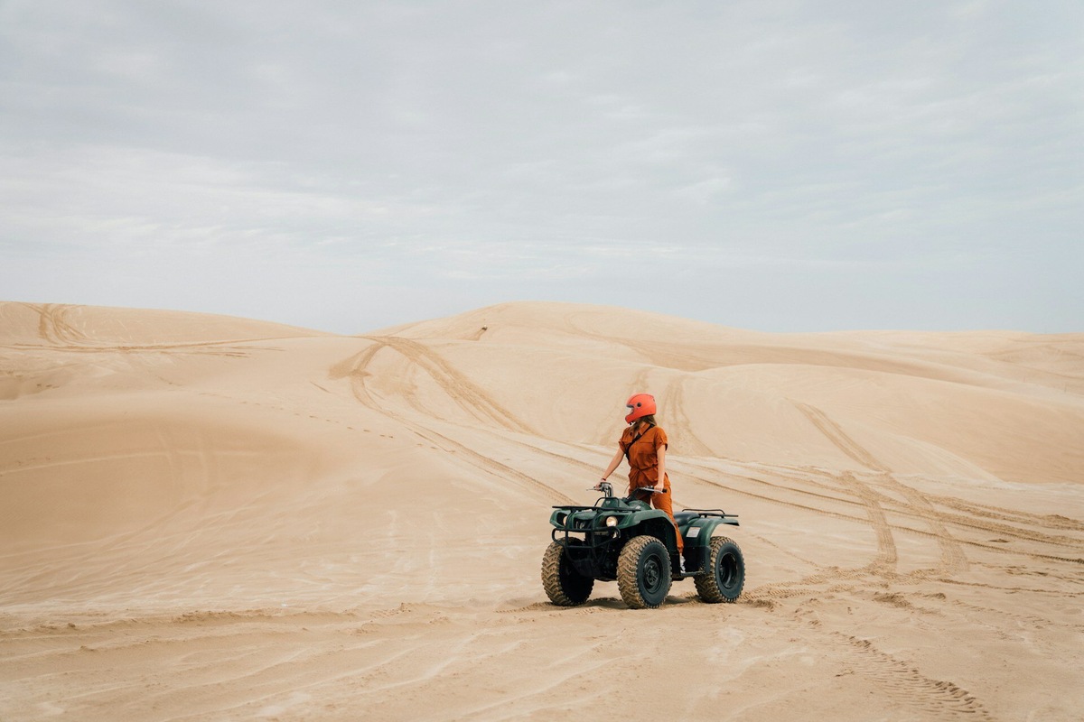 Сюда часто приезжают, чтобы полюбоваться песчаными дюнами. Фото: Visit Qatar / Unsplash