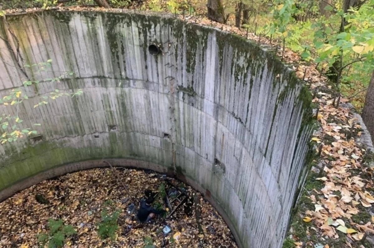    В Осташкове мальчик не смог выбраться из заброшенной водосточной трубы