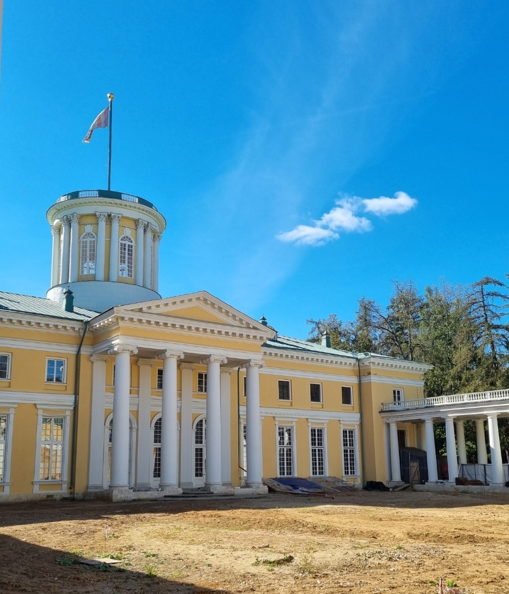 Музей - усадьба Архангельское. Дворец. Фото автора статьи.