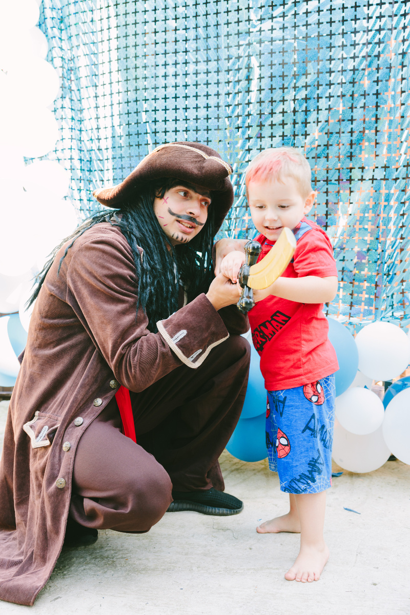 Аниматор Джек Воробей на день рождения в Морской тематике