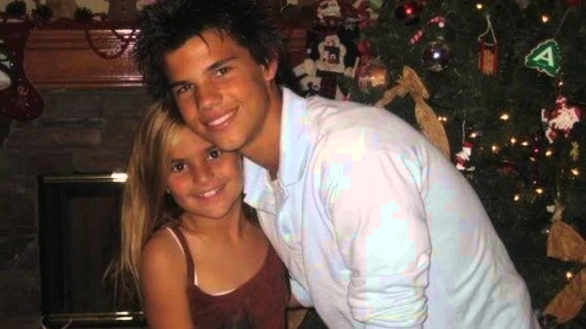 Тейлор Лотнер с сестрой Маккеной. 