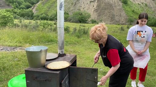 Как готовят осетинские пироги местные хозяйки