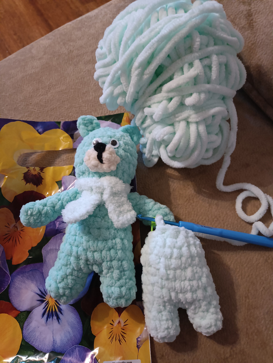 Мишутка связан, зайка в работе