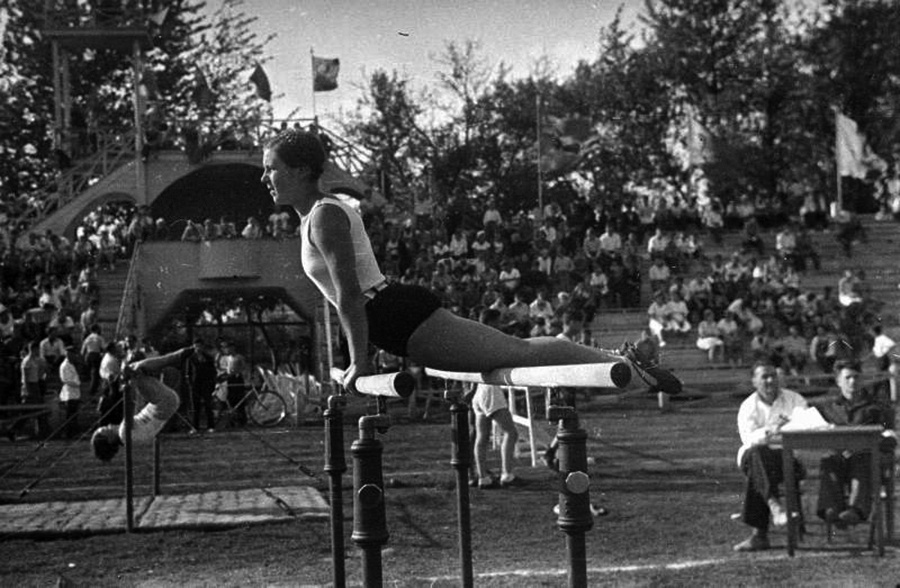 Гимнастка 30-е годы 