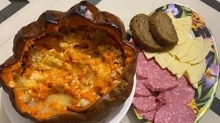 9 архив❤️Золотая осень на Кубани. Владычица дачи Елена требует дань! Запекаем кашу в тыкве🥰