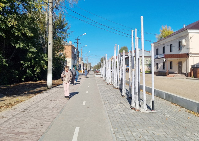 Световой фонтан уже установлен, но заработает в октябре, как только будут полностью завершены работы по благоустройству