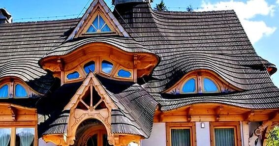 Шиндельная кровля в Германии (из деревянных дощечек). Таим кровля может быть и сто лет, и больше