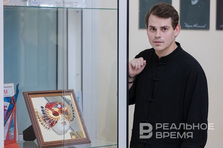Актер и режиссер Казанского татарского государственного театра юного зрителя имени Габдуллы Кариева, обладатель «Золотой маски» Булат Гатауллин. Мария Зверева / realnoevremya.ru
