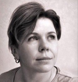 — На новостях о повышении утильсбора, который будет сопровождаться ростом цен на авторынке, потребители стремились купить машины по старым ценам. Дополнительный импульс росту продаж дала и активность крупных дилеров, которые, накопив большие стоки, стали форсировать спрос, предлагая скидки и бонусы за покупки, — отметила Акимова.