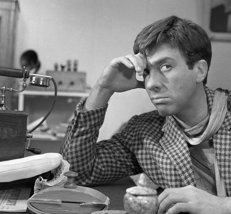 Кадр из фильма «Золотой телёнок» (1968). Кинопоиск.ру.