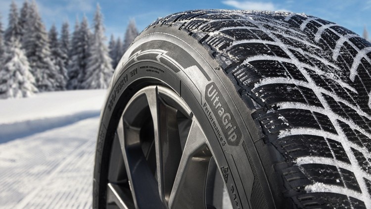 Goodyear UltraGrip Performance 3 — в тройке лучших среди протестированных зимних шин — и в группе 215/55 R17, и в категории 205/55 R16.